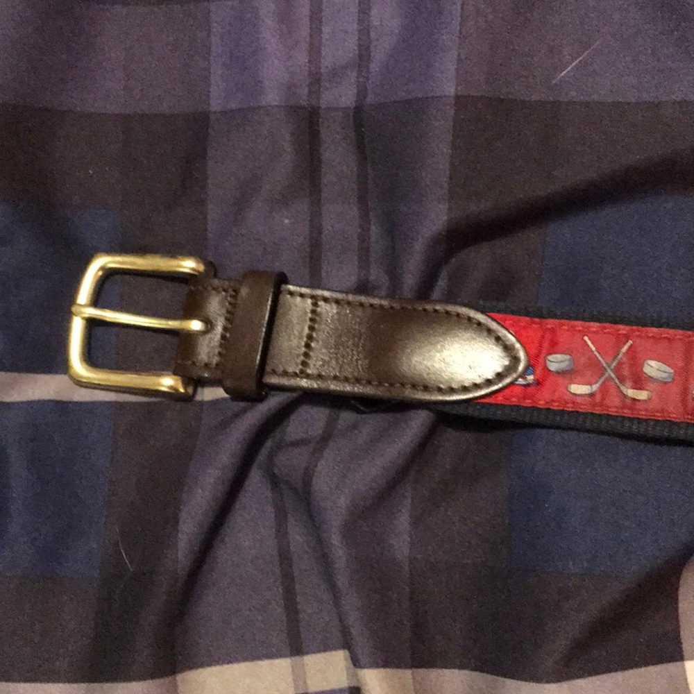 Vineyard vines hockey belt